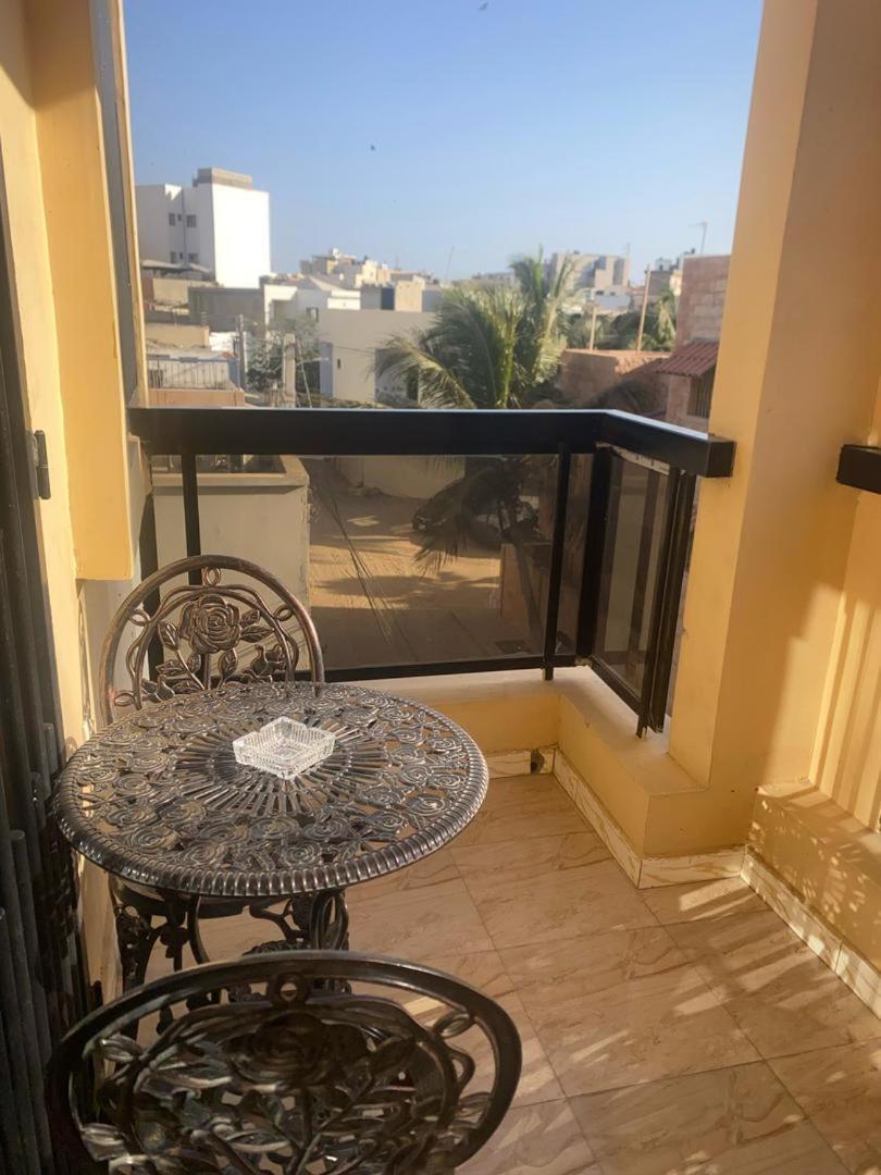 Residence Adja Binta Kane Sour Dakar Bagian luar foto